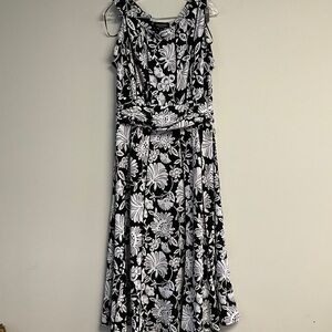 Perceptions Black and White Floral Maxi Dress